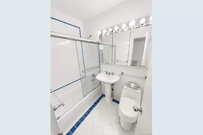 27010 Grand Central Parkway #22R, Floral Park, NY 11005 - Photo 15