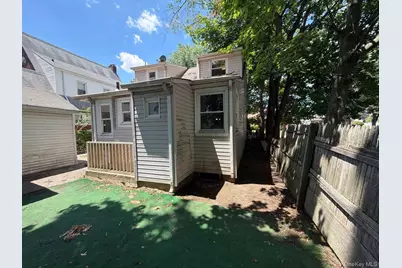 30 Pierson Avenue, Hempstead, NY 11550 - Photo 17