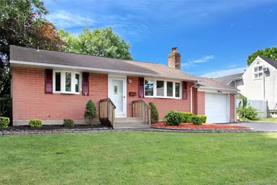 6 Lancaster Place, South Huntington, NY 11746 - Photo 1