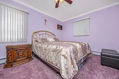 6 Island Street, Plainview, NY 11803 - Photo 9