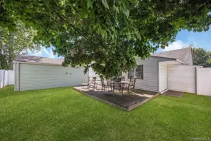 6 Island St, Plainview, NY 11803 - Photo 23