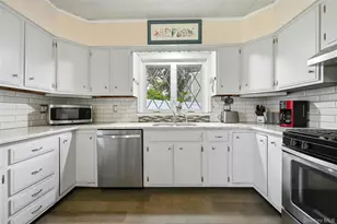 18 2nd Ave, Port Jefferson, NY 11777 - Photo 11