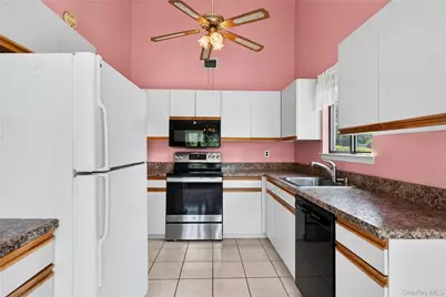 91 Hidden Ponds, Smithtown, NY 11787 - Photo 17