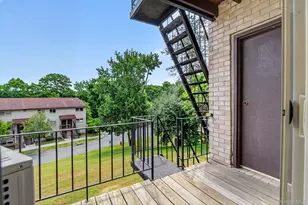 26 Cooper Rd, Poughkeepsie, NY 12603 - Photo 23