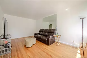 2827 Philip Ave, Bronx, NY 10465 - Photo 3