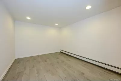 2827 Philip Avenue, Bronx, NY 10465 - Photo 17