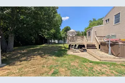 348 W 24th Street, Deer Park, NY 11729 - Photo 29