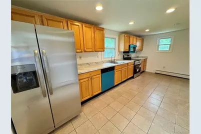 431 Violet Avenue, Poughkeepsie, NY 12601 - Photo 5