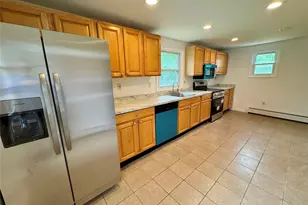 431 Violet Ave, Poughkeepsie, NY 12601 - Photo 5