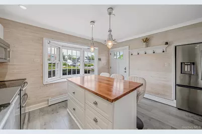 90 Twin Lane N, Wantagh, NY 11793 - Photo 5