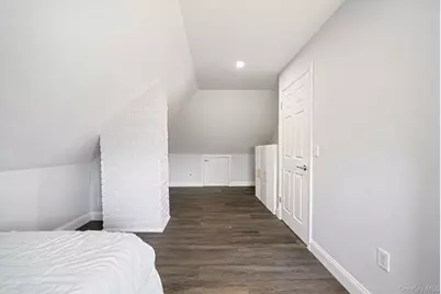 90 Twin Lane N, Wantagh, NY 11793 - Photo 19