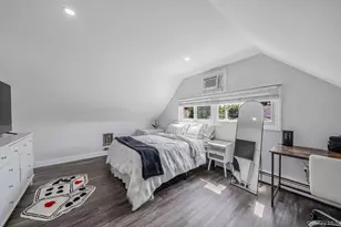 90 Twin Ln N, Wantagh, NY 11793 - Photo 15