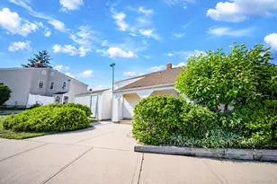 180 Lowndes Ave, Huntington Station, NY 11746 - Photo 3