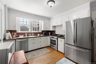 1 S Lakeview Ave, Brightwaters, NY 11718 - Photo 9