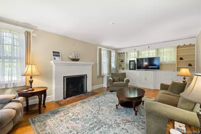1 S Lakeview Avenue, Brightwaters, NY 11718 - Photo 5
