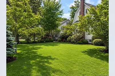 1 S Lakeview Avenue, Brightwaters, NY 11718 - Photo 21
