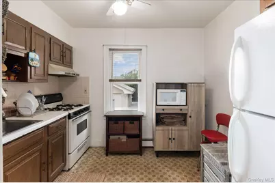 319 (Aka 317) Hayward Street, Yonkers, NY 10704 - Photo 7