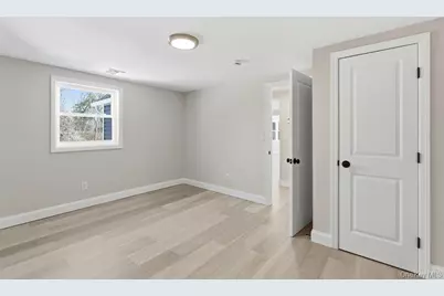 452 Montauk Highway, East Quogue, NY 11942 - Photo 7