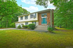 10 Woodbrook Cir, Holtsville, NY 11742 - Photo 3