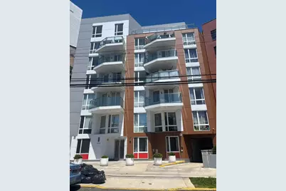 4223 Parsons Boulevard #5D, Flushing, NY 11355 - Photo 1