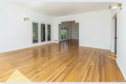 3 West Drive, Manhasset, NY 11030 - Photo 9