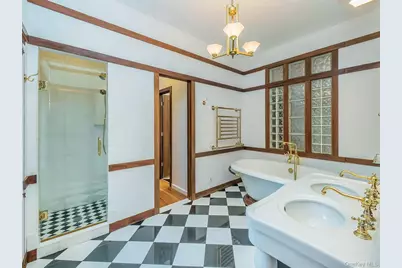 3 West Drive, Manhasset, NY 11030 - Photo 29