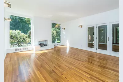 3 West Drive, Manhasset, NY 11030 - Photo 7