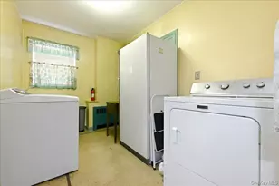 2726 Cypress Ave, East Meadow, NY 11554 - Photo 21