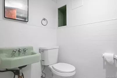 2726 Cypress Avenue, East Meadow, NY 11554 - Photo 25