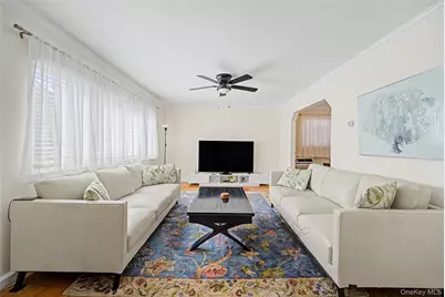 16 Elton Road, Garden City, NY 11530 - Photo 5