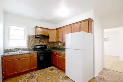 9020 178th Street, Jamaica, NY 11432 - Photo 5