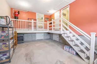 272 Grand Central Ave, Amityville, NY 11701 - Photo 17