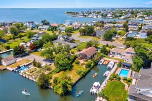 272 Grand Central Ave, Amityville, NY 11701 - Photo 23