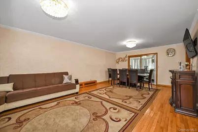 15052 76th Road, Kew Gardens, NY 11367 - Photo 5