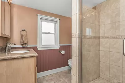 219 N Nassau Avenue, Massapequa, NY 11758 - Photo 23