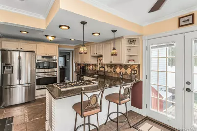 219 N Nassau Avenue, Massapequa, NY 11758 - Photo 15