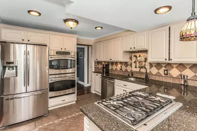 219 N Nassau Avenue, Massapequa, NY 11758 - Photo 11