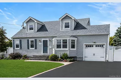 219 N Nassau Avenue, Massapequa, NY 11758 - Photo 3