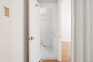 68-11 Clyde St, Forest Hills, NY 11375 - Photo 29