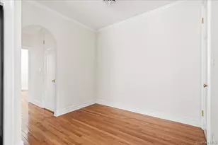 68-11 Clyde St, Forest Hills, NY 11375 - Photo 23