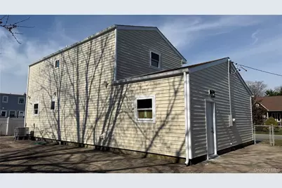 211 4th Avenue, West Babylon, NY 11704 - Photo 3