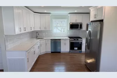 211 4th Avenue, West Babylon, NY 11704 - Photo 5