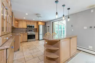 28 Campus Ln, Ronkonkoma, NY 11779 - Photo 15