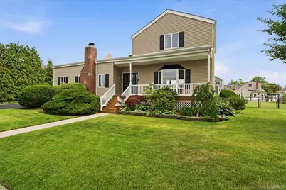 20 Barry Road, Amityville, NY 11701 - Photo 5