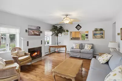 20 Barry Road, Amityville, NY 11701 - Photo 23
