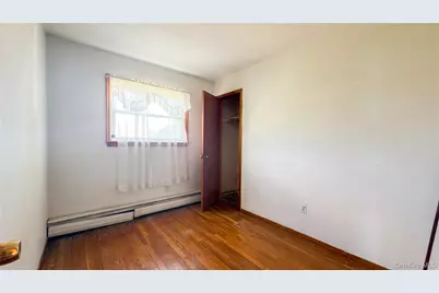 64 Grand Avenue, Lindenhurst, NY 11757 - Photo 13