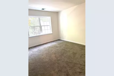 1000 Country Lake Court, West Babylon, NY 11704 - Photo 11