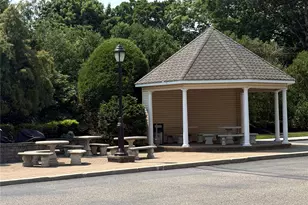 1000 Country Lake Ct, West Babylon, NY 11704 - Photo 13