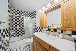 128 Avenue B, Holbrook, NY 11741 - Photo 27