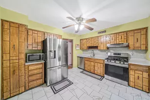 128 Avenue B, Holbrook, NY 11741 - Photo 15